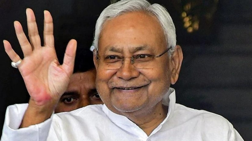 Nitish Kumar Sworn In as Bihar Chief Minister for the 9th Time; Resigns from Mahagathbandhan